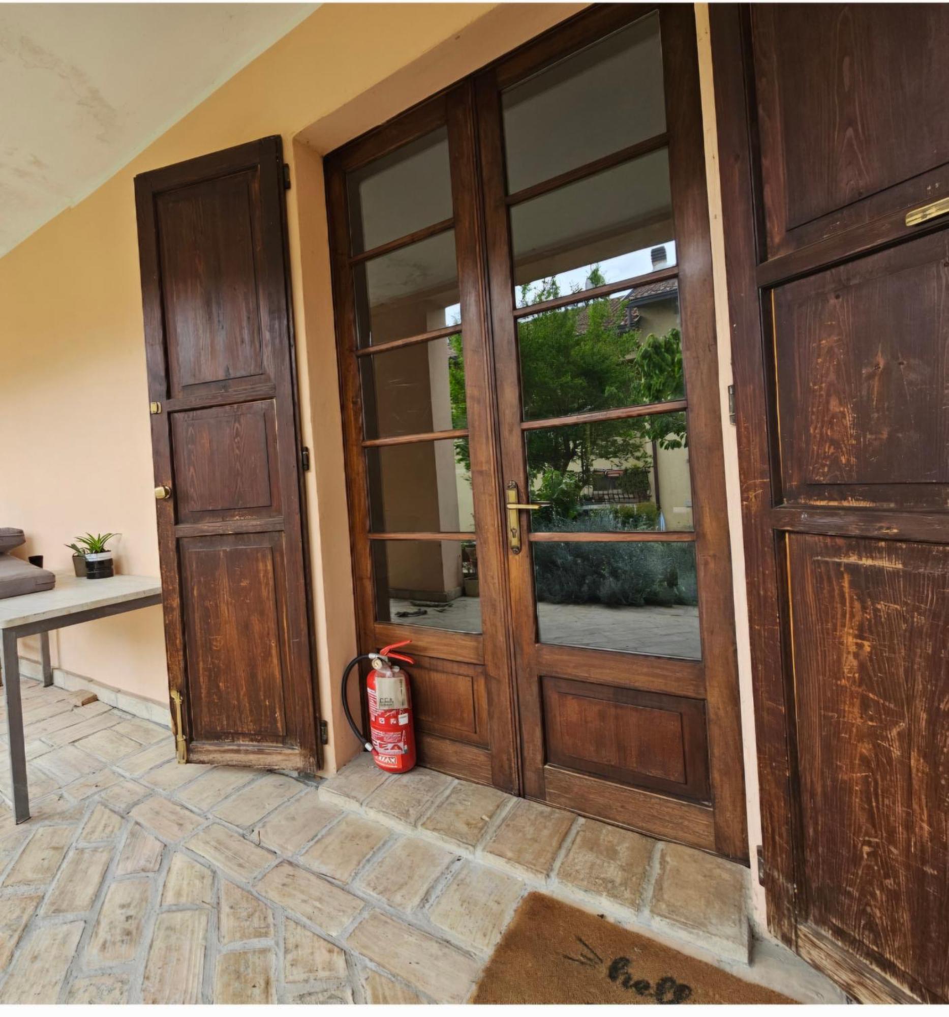 Casa Vincenzo 130 Mq Con Portico Ed Ingresso Esclusivo Dal Giardino Vila Felino Exterior foto